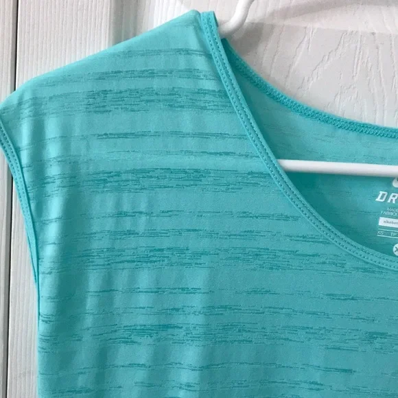 Nike Top - Picture 4 of 6